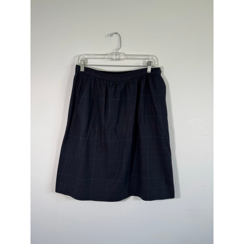 Women's Evan-Picone A-Line Skirt Size 16‎ Navy Plaid